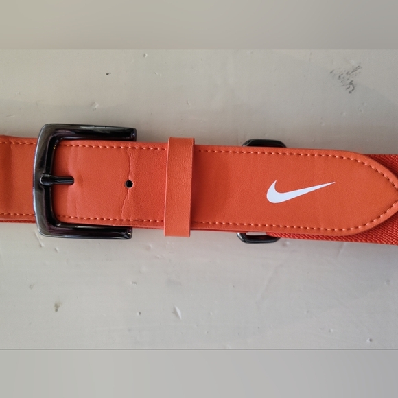 Nike Orange Athletic Elastic Belt with Adjustable Buckle 28"-45" | Unisex - Picture 2 of 5